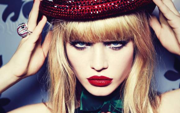 El rojo se resiste a desaparecer de los catálogos. La superstición cuenta que la ropa interior de este color atrae la suerte. Colección otoño/invierno 2015/2016 de Chantal Thomass. FOTO efe