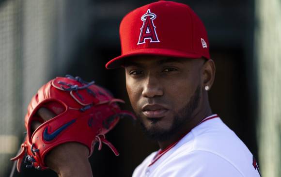Julio Teherán ya realiza sus primeras prácticas con los Angelinos tras superar la cuarentena por contagio de covid-19. FOTO Getty 