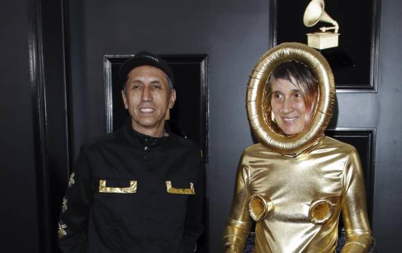 Héctor Buitrago y Andrea Echeverri durante la ceremonia de los Grammy. Foto: EFE