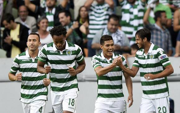 Teo Gutiérrez empezó a demostrar, como lo hizo en River, su capacidad goleadora, esta vez con el Sporting de Lisboa. FOTO AFP