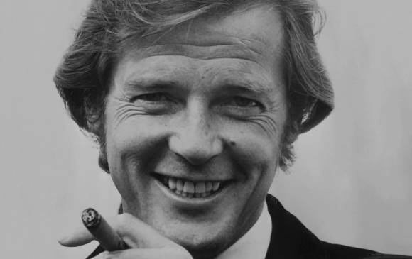 Vive y deja morir, de 1973, fue la primera película de James Bond. Llegó después de El Santo. 