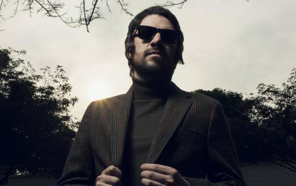 Juan Pablo Vega estrena Apagar la luz, un tema que escribió en Medellín junto a Camilo Restrepo (Providencia). FOTO WARNER MUSIC