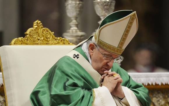 El pontífice argentino manifestó su “hondo y triste sentimiento” después de conocer la ejecución de los coptos egipcios. FOTO AFP