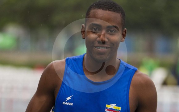 Con los 45.25 segundos que hizo, Palomeque batió la marca nacional de 400 metros que estaba en su poder desde 2012 en 45.62. FOTO JAIME PÉREZ 