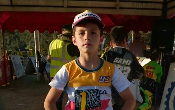 Motocrós traza la vida del pequeño Agustín
