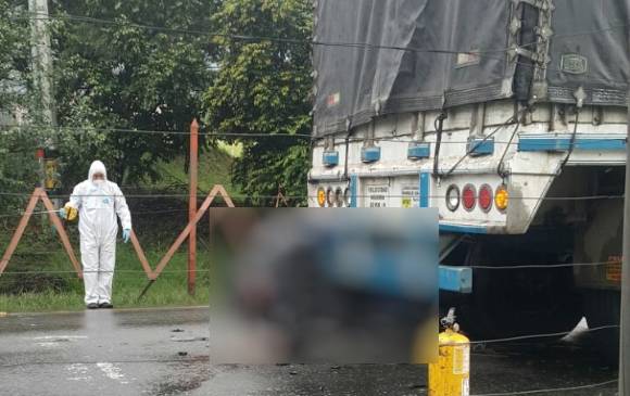 Motociclista chocó con un camión estacionado en la autopista norte
