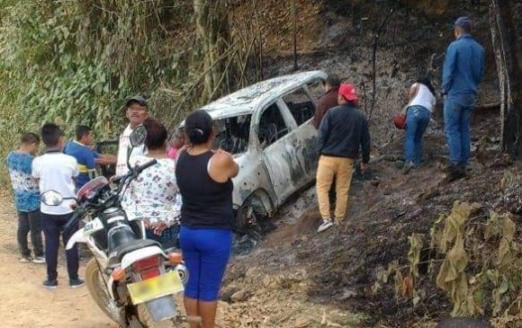 Imagen del vehículo en el que, presuntamente, se movilizaba la candidata Karina García Sierra. FOTO TWITTER PARTIDO FARC