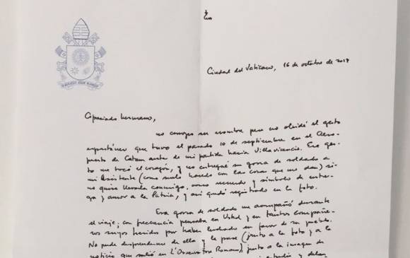 Esta es la carta de puño y letra escrita por Francisco al militar colombiano. FOTO: Cortesía Arquidióecesis de Medellín