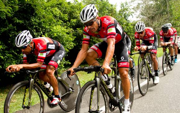 79 horas, 23 minutos y 58 segundos tienen al Coldeportes-Zenu-Claro como el líder por equipos. FOTO cortesía Lina Lopera - nuestrociclismo.com