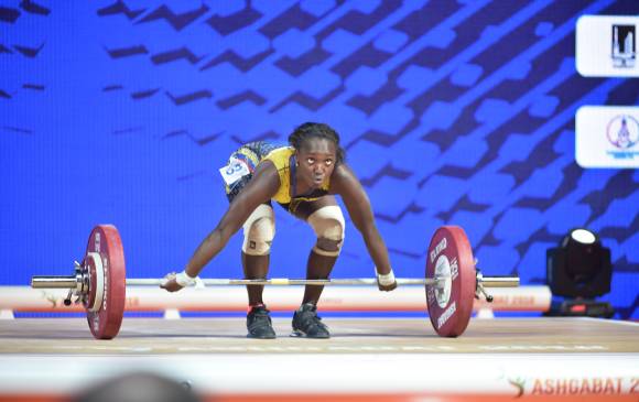 La vallecaucana Yenny Sinisterra logró tres medallas en el Mundial juvenil de pesas que se desarrolla en islas Fiji, Japón. Un deporte de alto nivel en Colombia. FOTO archivo-colprensa