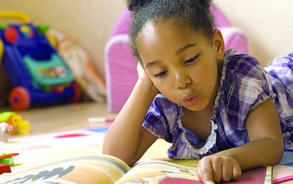 El leer se consolida como hábito en los primeros años, sobre todo en el hogar. FOTO Shutterstock 