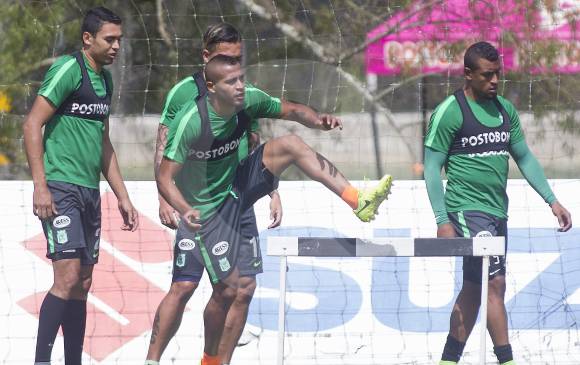 Hoy los jugadores verdes buscarán empezar a superar su último obstáculo de cara a la final de la Liga. La vuelta será en el Atanasio, el domingo a las 7:30 p.m. FOTO manuel saldarriaga