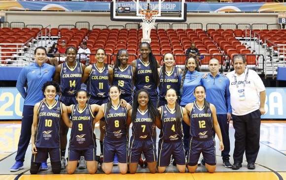 Esta es la selección Colombia de baloncesto femenino que buscará la clasificación a los Olímpicos de Tokio. FOTO CORTESÍA FIBA