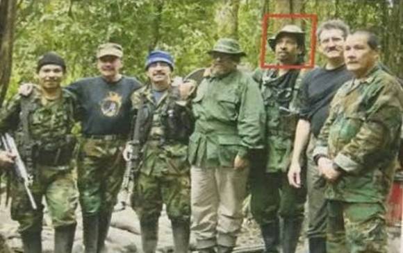 Alias Alejandro, el quinto de izquierda a derecha, fue abatido según las autoridades. FOTO Cortesía