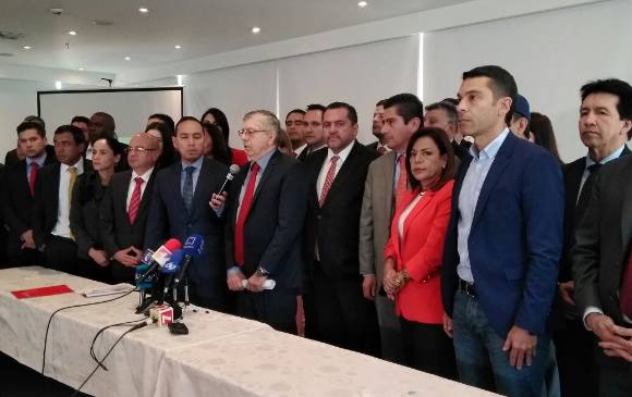 Liderados por el expresidente César Gaviria, el Partido Liberal tomó ayer la decisión de apoyar a Duque. FOTO cortesía partido
