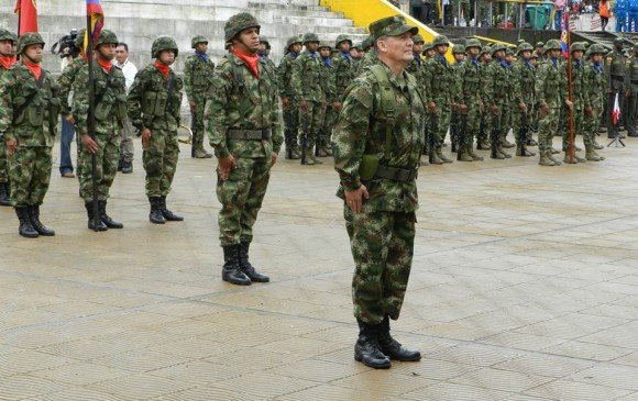 El general Rubén Darío Alzate Mora, comandante de la Fuerza de Tarea Titán, recibió la instrucción de combatir estructuras de las Farc y el Eln en el departamento del Chocó. FOTO CORTESÍA EJÉRCITO.