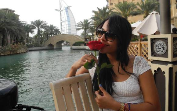 Laura de la Cruz vivía hace tres años en Emiratos Árabes. FOTO Facebook