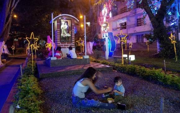 La iluminación en Villanueva, montada por EPM. FOTOS SANTIAGO MESA Y CORTESÍA