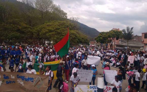 La posición estratégica de Toribío, en el Cauca, hizo que se convirtiera en un territorio estratégico para el frente sexto de las Farc bajo el mando de alias “Pacho Chino” y el “Sargento Pascuas”. En 15 años, este pueblo tuvo más de 600 ataques de las Farc. FOTO cortesía 