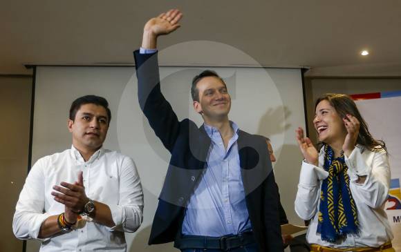 De izquierda a derecha, Jaime Mejía, Alfredo Ramos y Ana Cristina Moreno, últimos precandidatos del uribismo que disputaron el aval. Prometieron trabajar por el partido. FOTO Julio césar Herrera