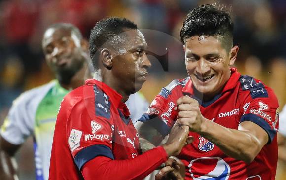 Juan Fernando Caicedo y Germán Cano encabezaron el baile del Poderoso en el Atanasio. FOTO RÓBINSON SÁENZ