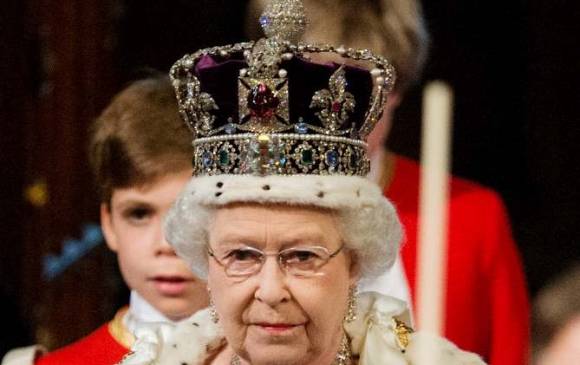 El diamante en cuestión está en el centro de la corona. FOTO Reuters/Leon Neal