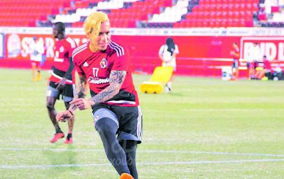 El colombiano Dayro Moreno cambió de look, pero no su frecuencia goleadora. Empezó el semestre como el goleador de la Liga mexicana y es figura de su equipo. FOTO Cortesía Xolos de Tijuana