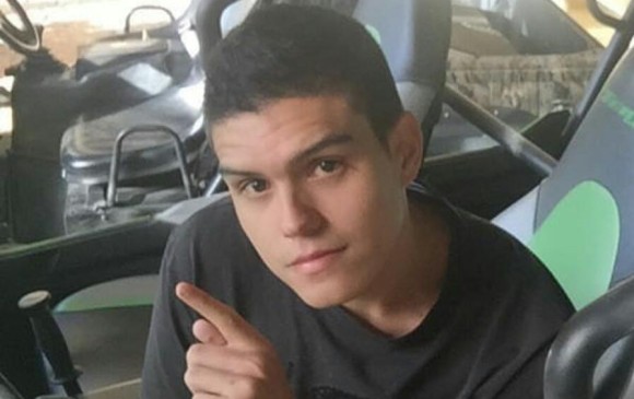 Mateo Molina es un joven estudiante que se encuentra desaparecido en Medellín desde el pasado miércoles. Foto: Cortesía de la familia