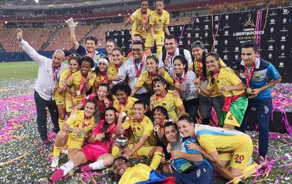 En dos años de participación en el fútbol profesional, Atlético Huila ha sumado un subtítulo (2017) y un título de la Liga Femenina (2018) y el triunfo de la Copa Libertadores. FOTO Cortesía conmebol