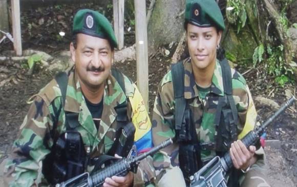 Alfredo Alarcón Machado, alias “Román Ruiz”, máximo cabecilla del bloque noroccidental de las Farc e integrante del Estado Mayor Central junto a su compañera sentimental, que al parecer también murió en el operativo. FOTO CORTESÍA