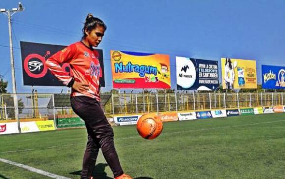 Johanis arribó al club Real Santander en 2016. En Bucaramanga también adelantó estudios de Topografía, los cuales terminó recientemente. Su valentía es motivo de admiración. FOTO FACEBOOK MENCO