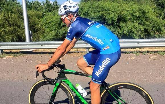 Sevilla dice que hay que “evitar presiones mediáticas” en el caso de un corredor como Froome, “que se entrena como una máquina, se sacrifica. No se le debe juzgar hasta el final”. FOTO Cortesía