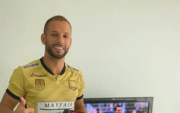 El delantero antioqueño Brayan Fernández se convirtió en el campeón del torneo virtual eLiga Dimayor. FOTO CORTESÍA ÁGUILAS DORADAS