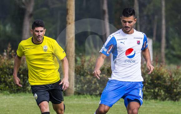 El defensa central Rodrigo Erramuspe, que jugó 13 partidos con el Medellín no sigue en el cuadro rojo. FOTO jaime pérez 