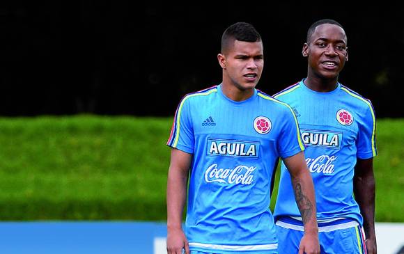 Juan Camilo Hernández y Ever Valencia, dos de los titulares que tendrá Colombia hoy ante Paraguay. FOTO cortesía FCF