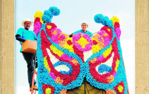 Gigantes de flores están de carnaval por Colombia
