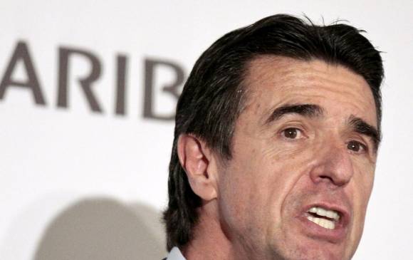El ministro español José Manuel Soria ha salido ante los medios a defenderse de las imputaciones que le han hecho por su participación en paraísos fiscales. Crédito: Reuters