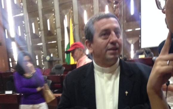Ortiz deberá, por orden de sus superiores, suspender su trabajo en Buriticá. FOTO Cortesía