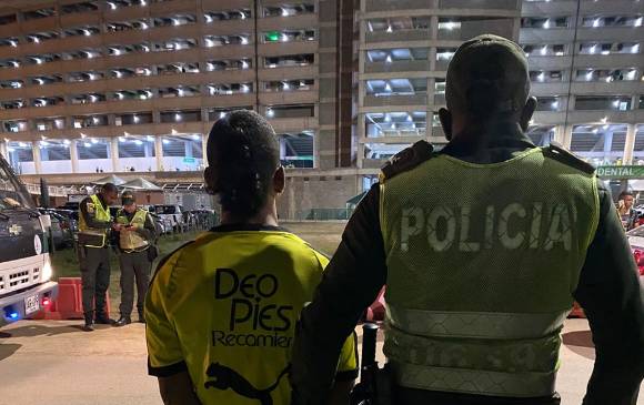 El alcalde de Cali, Jorge Iván Ospina, confirmó la captura de al menos uno de los presuntos asesinos. FOTO CUENTA DE TWITTER @JORGEIVANOSPINA
