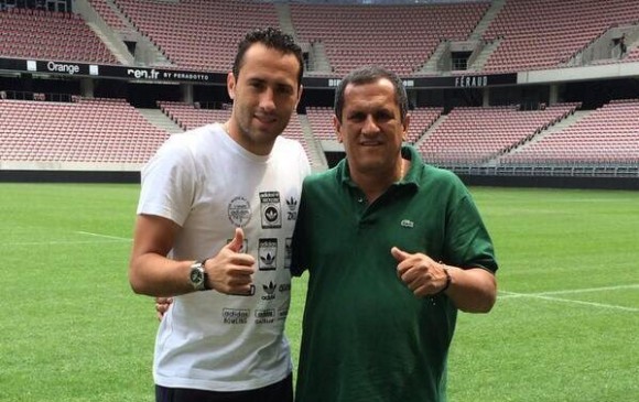 David Ospina y su padre Hernán Ospina. Foto tomada de la cuenta de René Higuita
