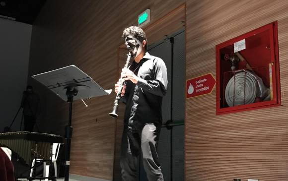 La experiencia en un concierto es más rica si se lee sobre el compositor o la obra. Imagen: Al otro lado de la córnea FOTO Cortesía