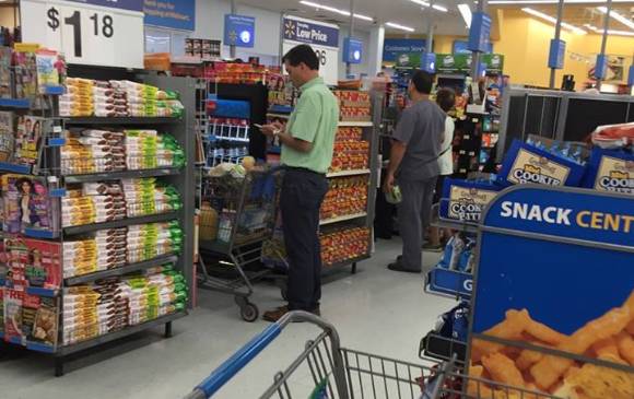 El exasesor espiritual del Centro Democrático, Luis Alfonso Hoyos, estaría viviendo en Miami, según unas imágenes reveladas por Noticias RCN. FOTO RCN NOTICIAS