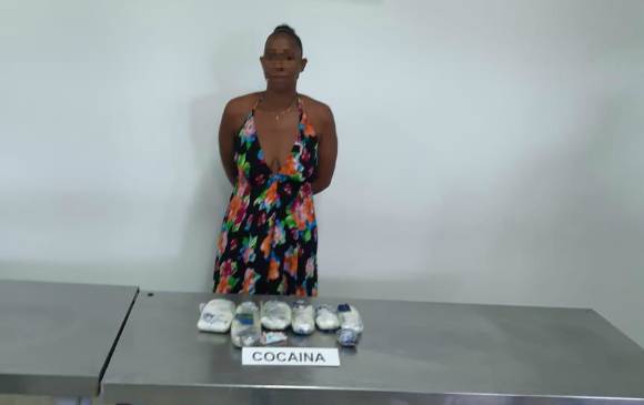 Entre los capturados hay una ciudadana de Bahamas que pretendía viajar a Panamá. FOTO CORTESÍA POLICÍA