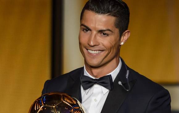 Cristiano Ronaldo ganó por tercera vez el Balón de Oro, este de manera consecutiva. FOTO AFP.