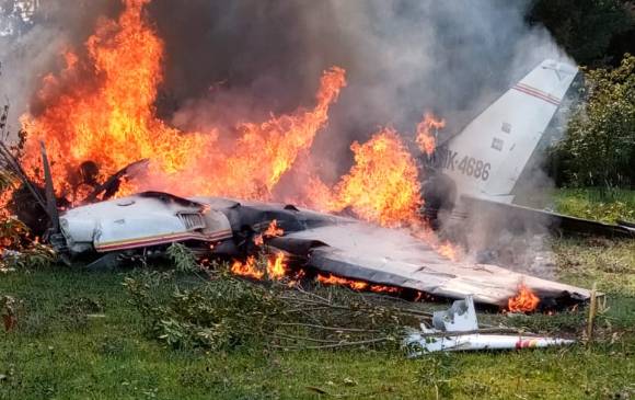 La aeronave se precipitó sobre las 3:45 p.m. FOTO CORTESÍA