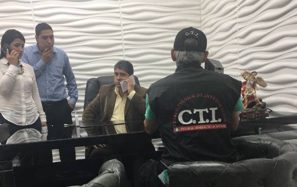Este fue el momento de la captura de César Suárez Mira, el pasado 1 de diciembre. FOTO: Cortesía de Fiscalía.