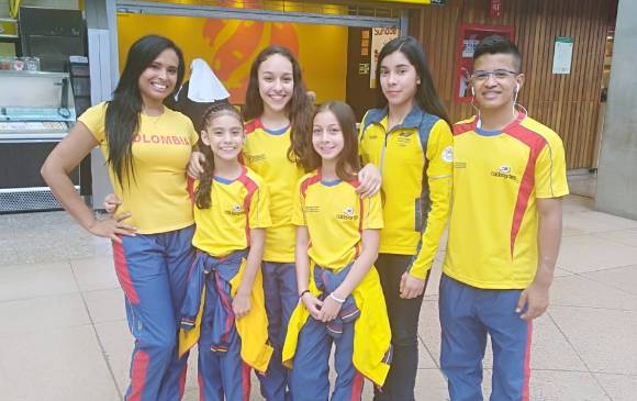 La entrenadora Laisy Fonseca y los paisas que estuvieron en Lima. foTO cortesía LAG