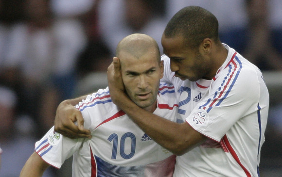 Medios franceses especulan con la posibilidad de un partido homenaje para Henry, que dejó su selección nacional tras el Mundial de Sudáfrica de 2010. AP