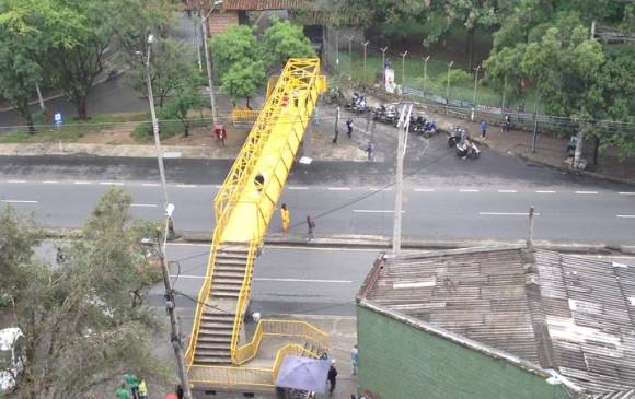 Agentes del Esmad ya hacen presencia en la calle Barranquilla. Foto tomada de Facebook - Jonathan Camus Vélez
