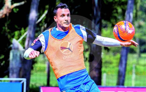 González o Ramos, dilema de Peláez para el clásico